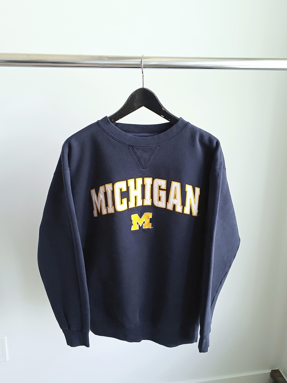 Vintage Y2K Michigan Wolverines Embroidered Crewneck Sweatshirt Foot Locker M